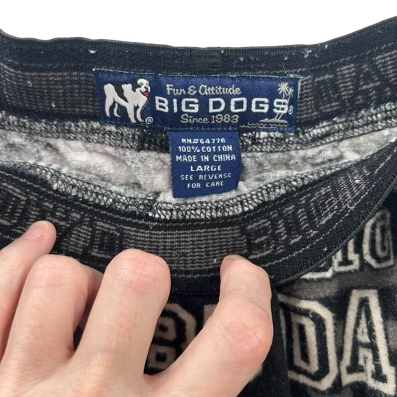 Big Dogs Black and White Graphic Lounge Pants Size Large - Picture 4 of 6